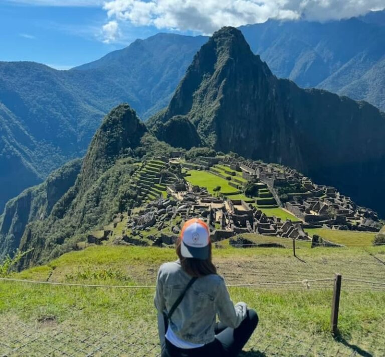 Machu Picchu com céu limpo na estação seca, a melhor época para viajar para Cusco