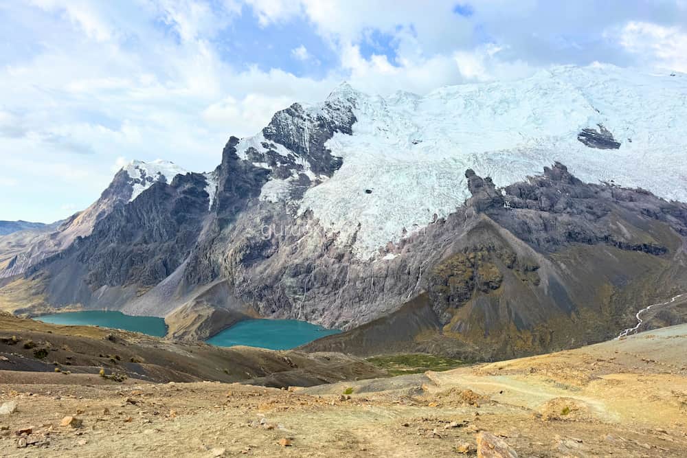 nevado de ausangate con sus lagunas