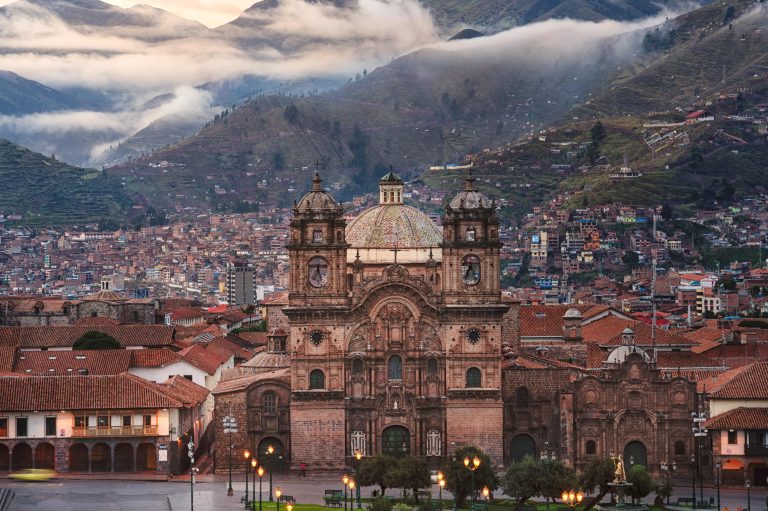 Iglesia de la Compañía en Cusco, visita recomendada en tour por Perú | Guru Explorers