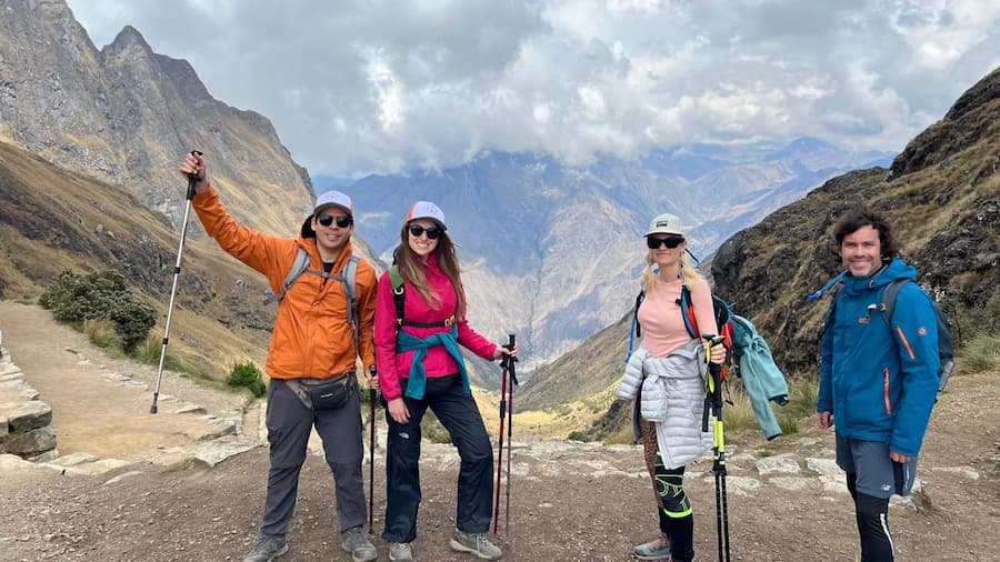 Trekking en Ausangate, Cusco: Ruta a Montaña 7 Colores, Perú con Guru Explorers