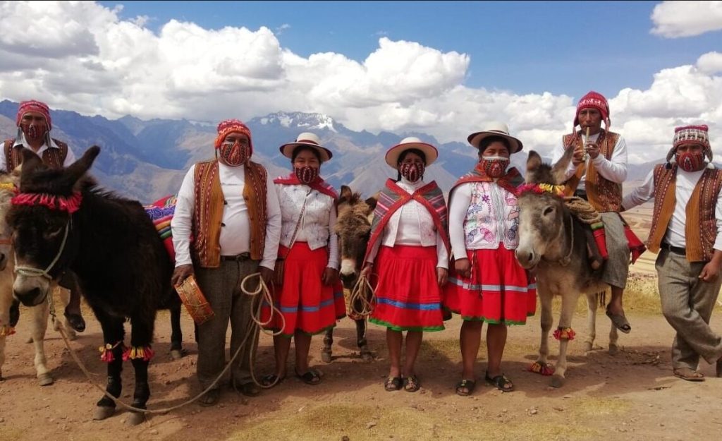 Turismo responsable en Manu y Puno: aventura ética en Perú con Guru Explorers.