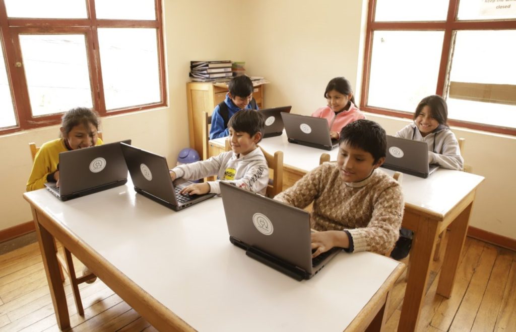 eSmart Recycling en Cusco: tecnología y tours sostenibles en Perú con Guru Explorers