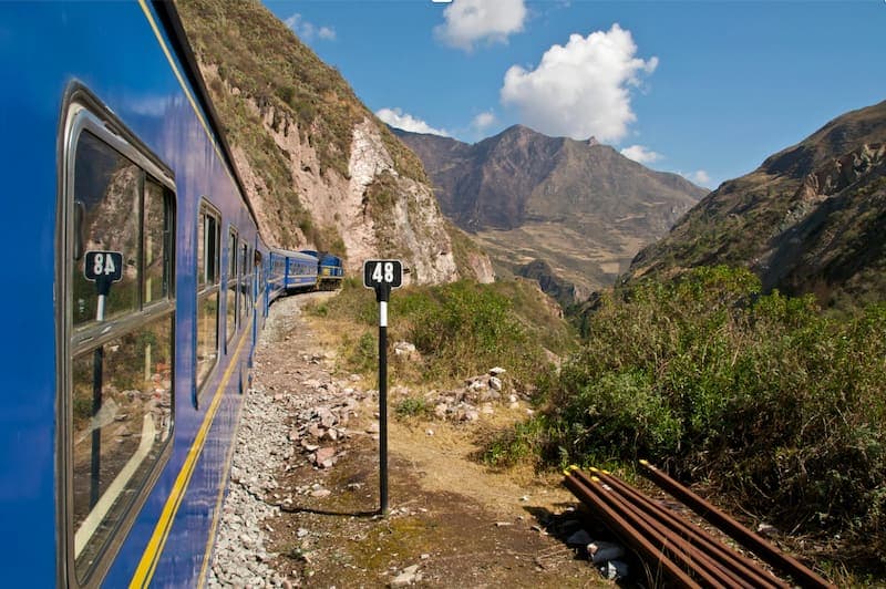 Trem de Ollantaytambo a Aguas Calientes, a rota mais confortável para chegar a Machu Picchu de Cusco