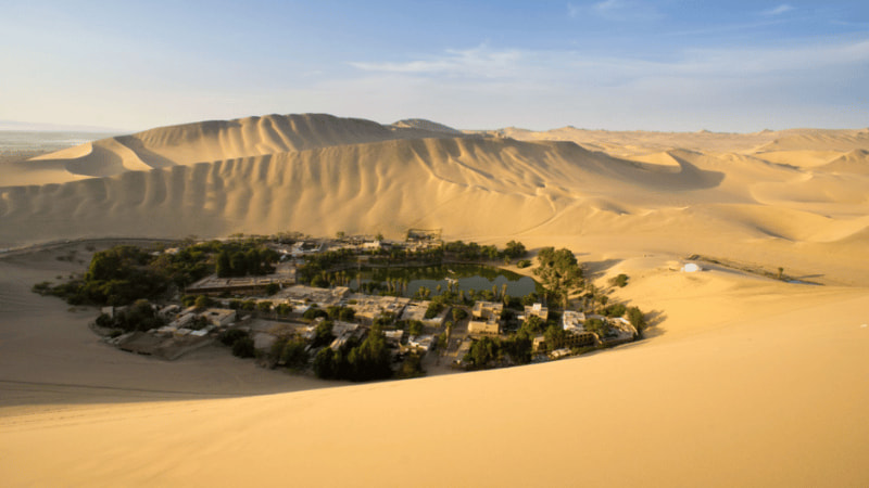 Vista panorámica de la huacachina ica