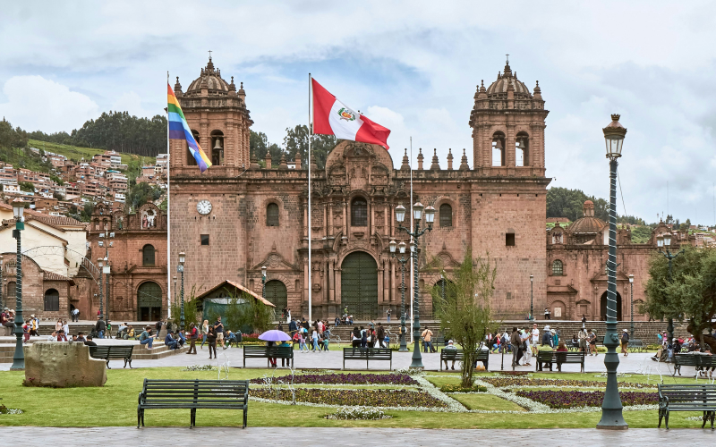 Pra&ccedil;a das Armas de Cusco, Peru
